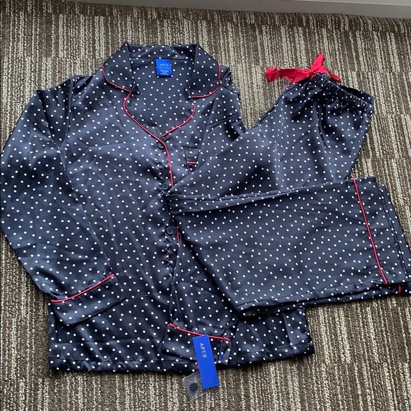 Apt. 9 Other - Polka dot pajamas sz S silky soft NWT